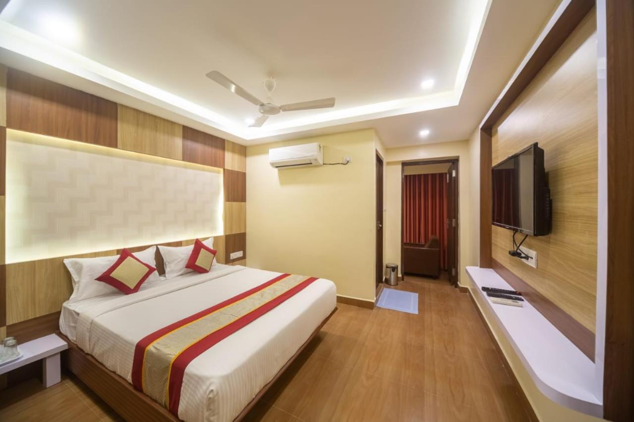 Hotel Rich Inn Csennai Kültér fotó