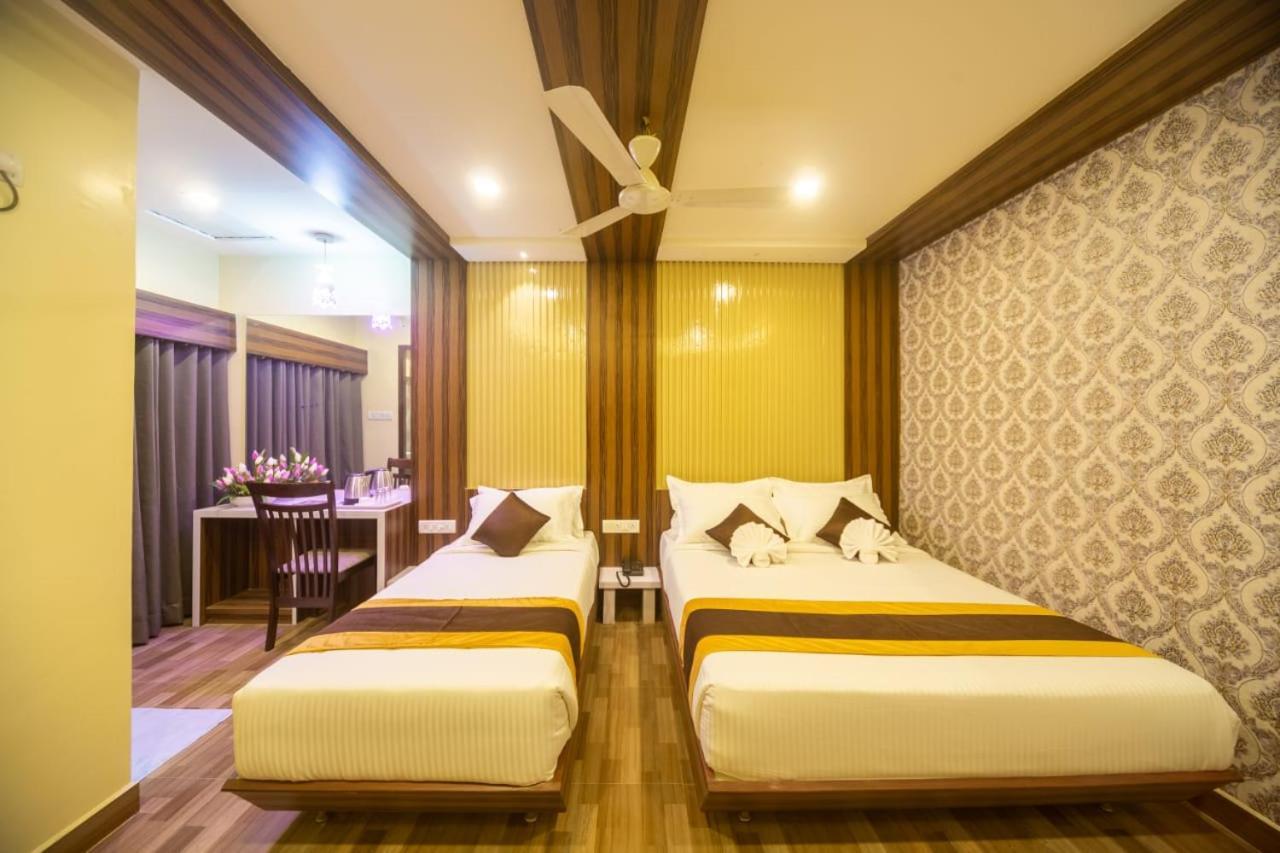 Hotel Rich Inn Csennai Kültér fotó